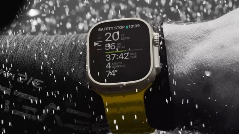 apple-watch-ultra-underwater