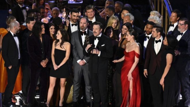 Ted Lasso e Jason Sukeikis trionfano agli Emmy Awards 2022