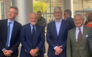 Tim Cook e Apple interessati alla Serie A (e al Napoli)?