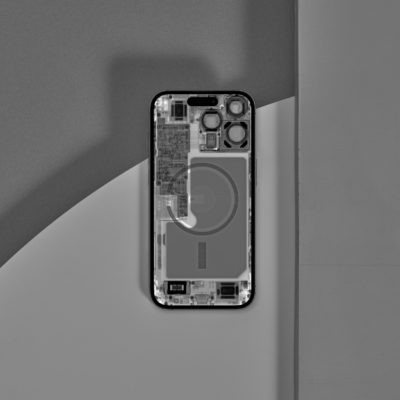 Gli iPhone 14 ai raggi X con gli sfondi di iFixit