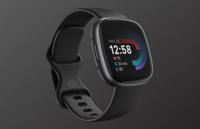 Fitbit Versa 4, un intelligente compagno di allenamento – RECENSIONE