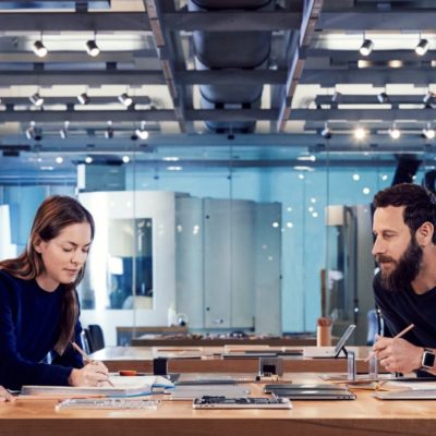 Apple non sceglierà un nuovo sostituto di Jony Ive