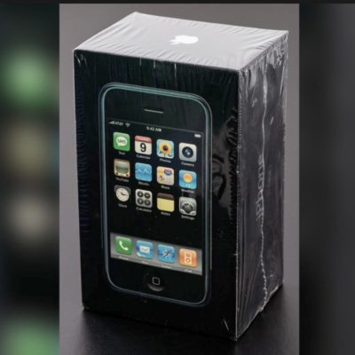 Un iPhone del 2007 venduto a una cifra record
