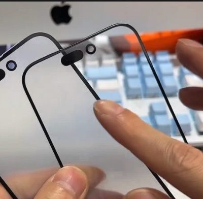 Problemi per gli iPhone 15 Pro, poche unità al lancio