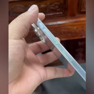 iPhone 15 Pro, ecco il primo video del modello “dummy”