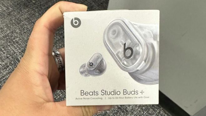 Beats Studio Buds+ con design trasparente appaiono da Best Buy