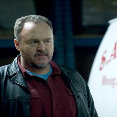 Niente vaccino, niente ruolo su Apple TV+: l’attore Brent Sexton denuncia Apple