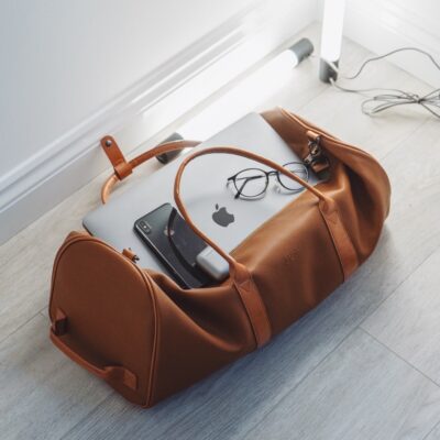 Accessori tecnologici da viaggio: i migliori da portare in valigia