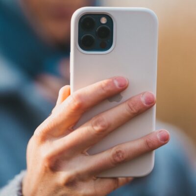 Il tuo iPhone scatta selfie a 7MP e non a 12MP? Ecco come ripristinare la massima risoluzione!