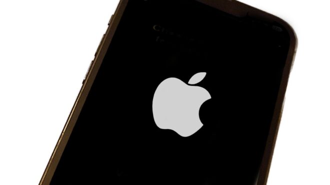 Come ripristinare un iPhone 15 bloccato sul logo Apple, disponibile iOS 17.0.2