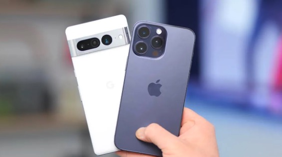 Gli iPhone 15 possono ricaricare altri iPhone e smartphone Android