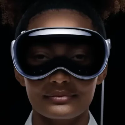 Apple anticipa “giochi spaziali” e oltre 150 film in 3D per Vision Pro