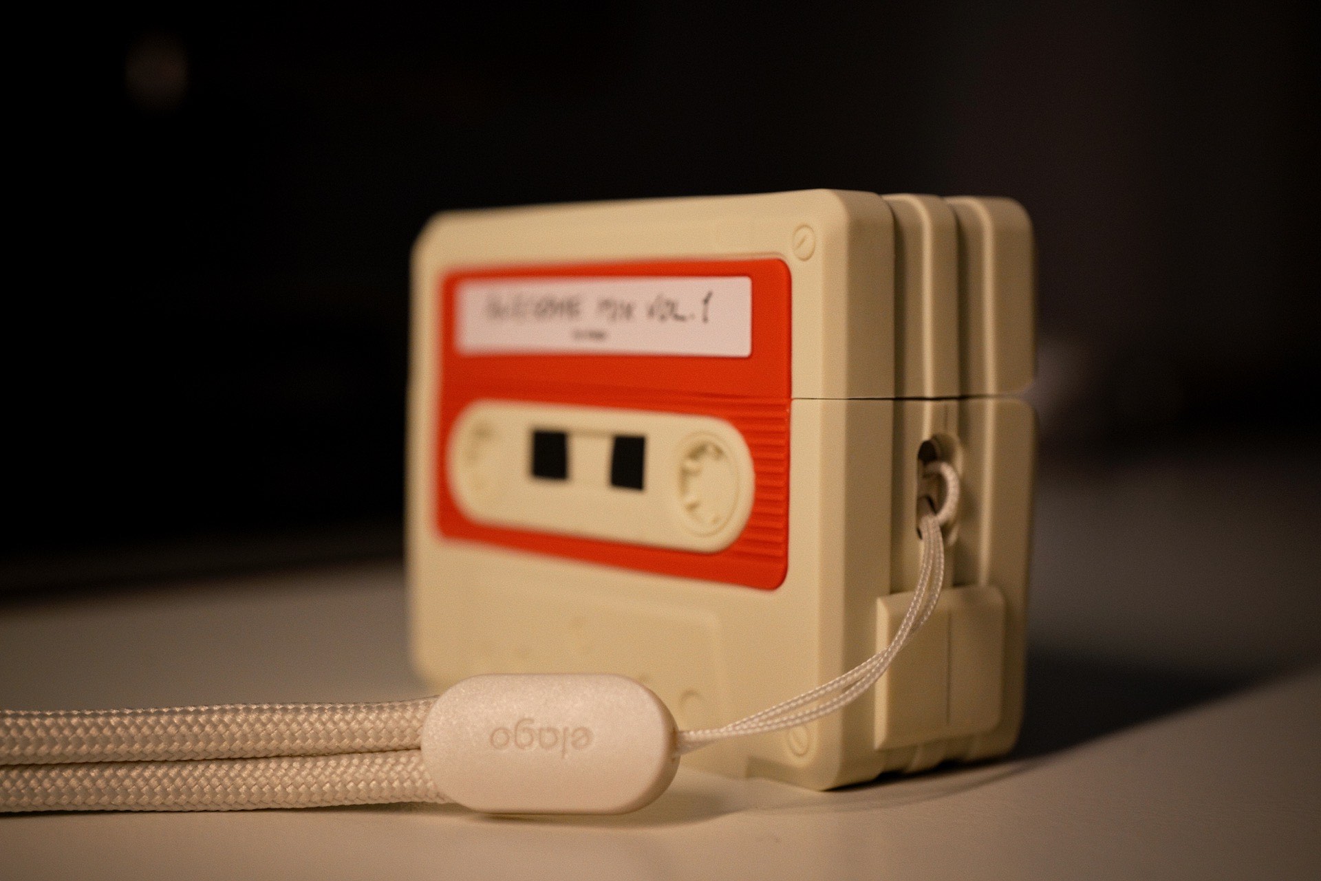 Elago AirPods Pro 2 music cassette case
