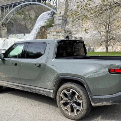 Un importante dirigente Apple passa a Rivian