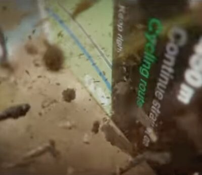 La resistenza del vetro dell’iPhone 15 in un nuovo spot Apple