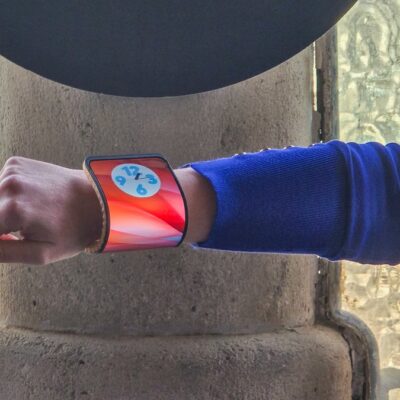 Al MWC 2024 un nuovo concept di smartphone da polso