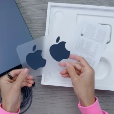 Apple dice addio agli adesivi in confezione?