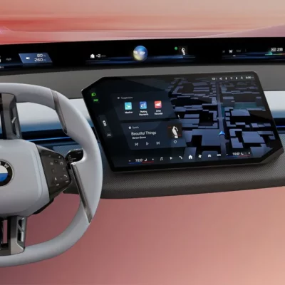 BMW iDrive 2025, un mix di innovazione e delusione per gli utenti CarPlay