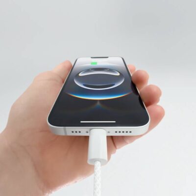 iPhone 16e: recensioni positive su batteria e prestazioni, ma il prezzo fa discutere