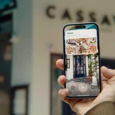 Visual Intelligence arriva su iPhone 15 Pro con iOS 18.4: guida completa all’attivazione e all’uso