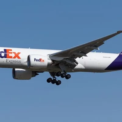 Apple corre contro il tempo: spedizioni aeree d’urgenza negli USA per evitare i dazi