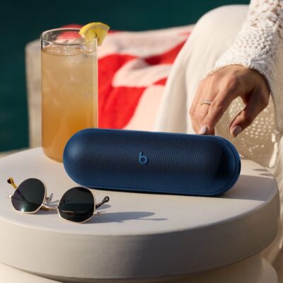 Beats Pill si rinnova: arrivano i nuovi colori Navy Blue e Blush Pink (ma non per tutti)