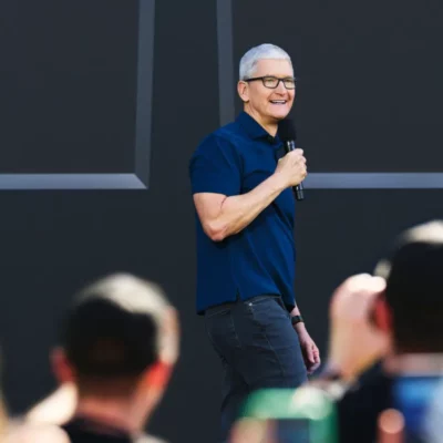 Apple, bufera su Tim Cook: “Serve un CEO più orientato al prodotto”