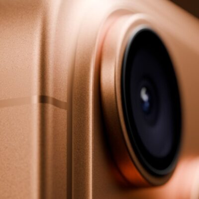 iPhone 18 Pro Max più spesso e più pesante: potrebbe essere l’iPhone più “massiccio” di sempre