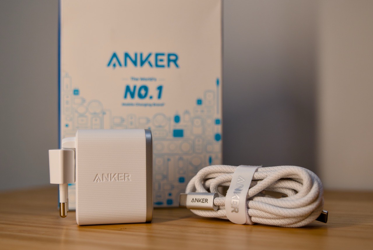 Anker 70W