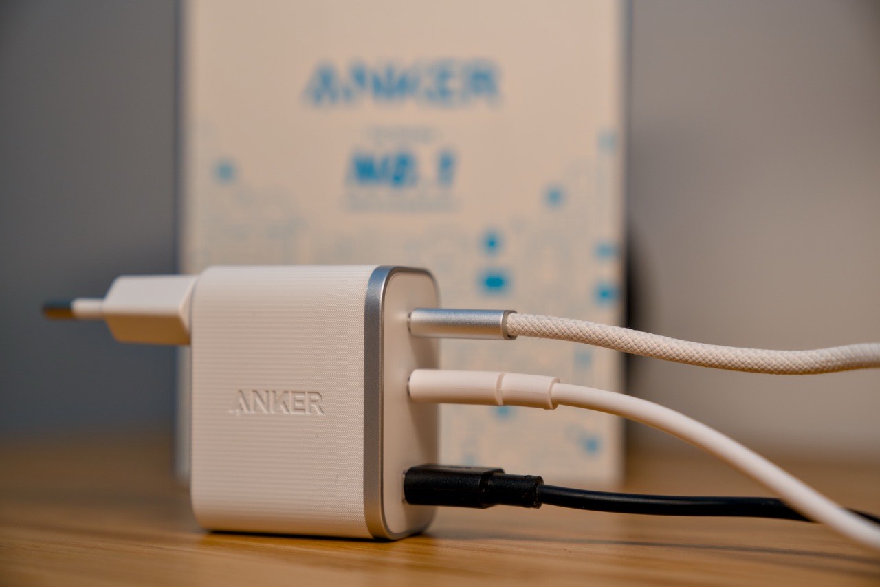 Anker 70W