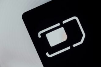 Come funziona una eSIM?