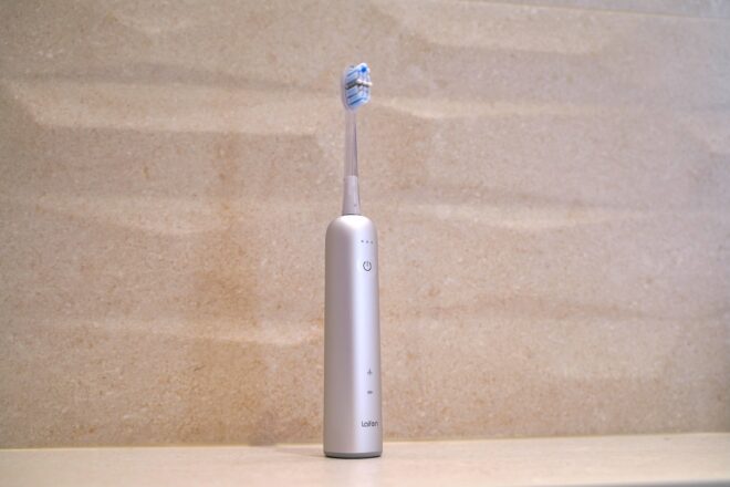 Laifen Wave, lo spazzolino elettrico in “stile Apple” e con funzioni smart – Recensione