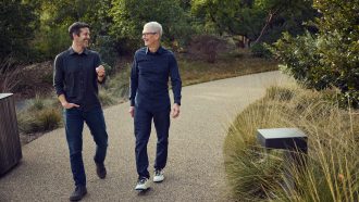 Finisce l’era Tim Cook, John Ternus sarà il nuovo CEO di Apple! Cosa cambierà ora?