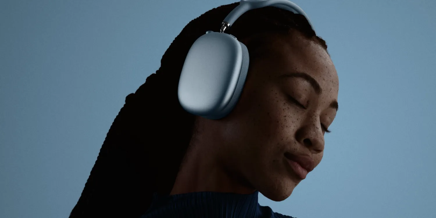 AirPods Max, il designer racconta i segreti dietro le cuffie più particolari di Apple